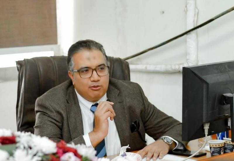 رئيس جامعة المنوفية يكلف الدكتور أحمد الجمال عميدا لمعهد الأورام ويقدم الشكر للدكتور حسام الفل لجهوده المتميزة لتطوير المعهد