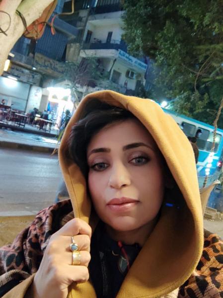 الشاعرة منال رضوان 