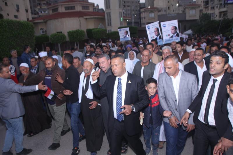 حمزة مع أهالي الإسكندرية 