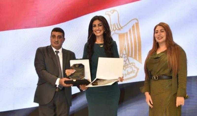 كلير توفيق تتوج مجلة ”كلاسي” في مؤتمر مركز السلام للدبلوماسية الدولية كإحدى أبرز المنصات الإعلامية العربية