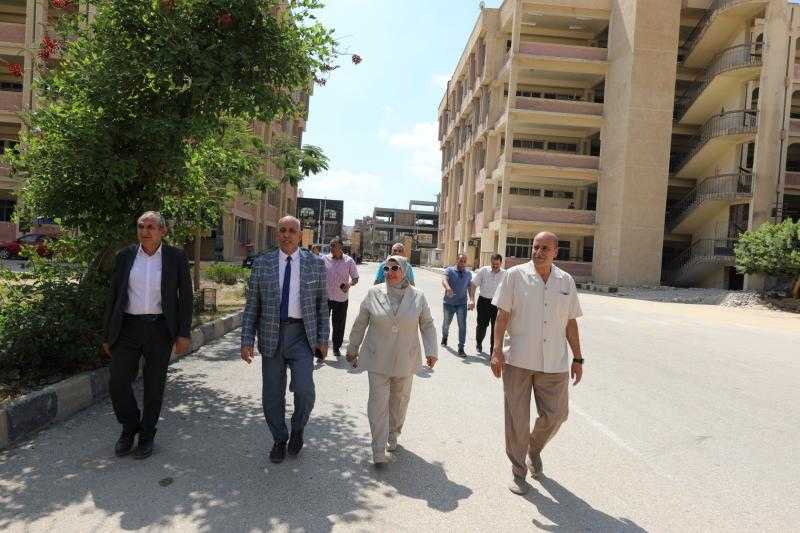 رئيس جامعة كفر الشيخ يتفقد كلية التربية استعدادًا للعام الجامعي الجديد 2025/2026