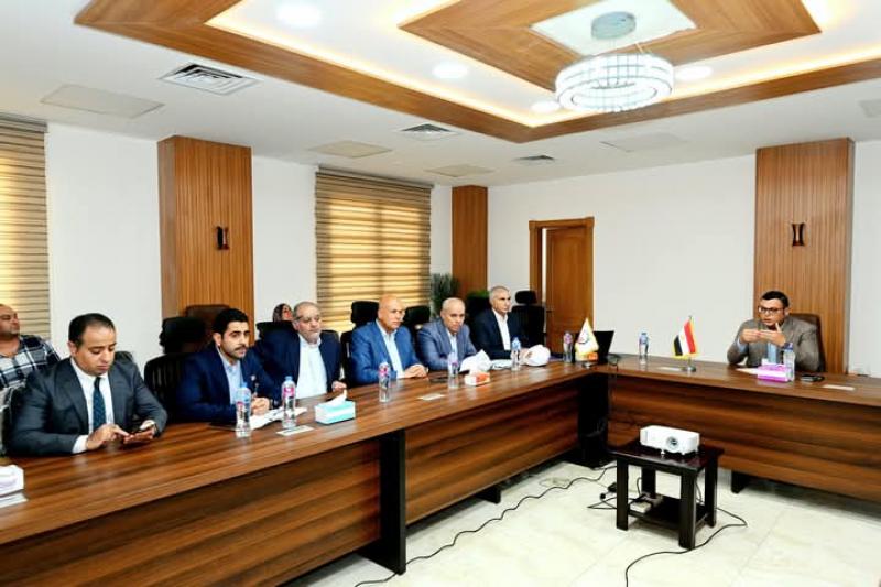 وزير الإسكان 