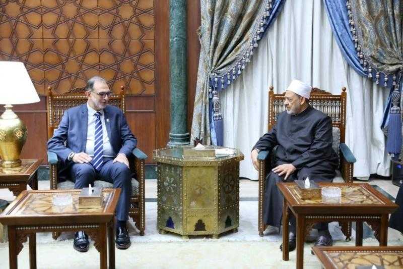 شيخ الأزهر يستقبل رئيس هيئة سلامة الغذاء ويؤكد: «طلاب الأزهر أمانة في أعناقنا»