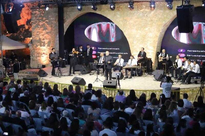 مهرجان الفحيص يضيء بأصوات الطرب الأصيل