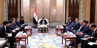 رئيس الوزراء يلتقي رئيس ”هندسة الطاقة الصينية” لبحث التعاون في مجالات الطاقة وتحلية المياه