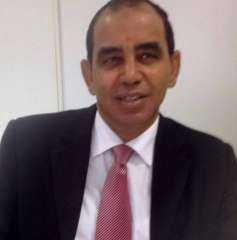 د. محمد سعيد شحاتة يكتب٪ تفكيك المعنى وتشظي الوجود في شعر منال رضوان