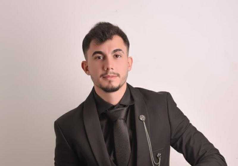 عيسى شما يهيّئ الشباب لعصر الذكاء الاصطناعي