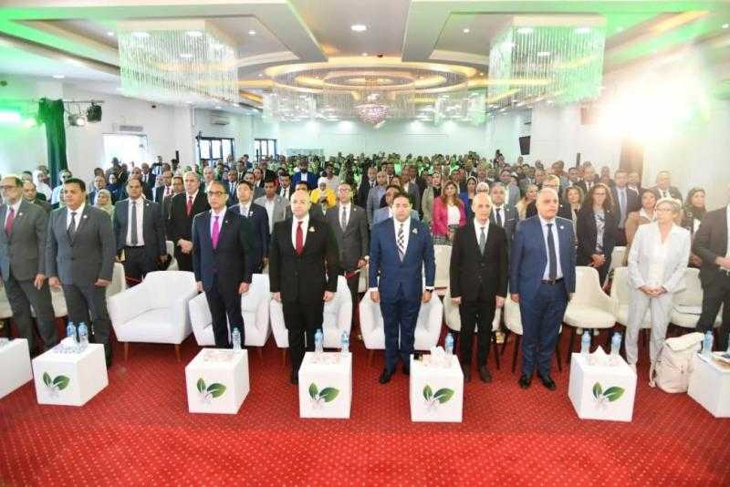 محافظا الفيوم وبني سويف يشهدان انطلاق فعاليات الدورة الرابعة من مهرجان النباتات الطبية والعطرية.