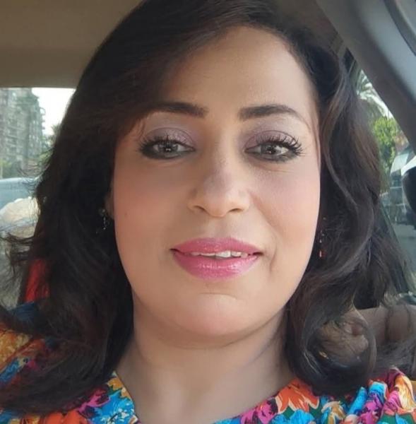 الكاتبة منال رضوان