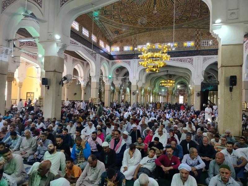 البيئة هى الرحم الثانى والام الكبرى للانسان والحفاظ على البيئة موضوع خطبة الجمعة بالمسجد الابراهيمى