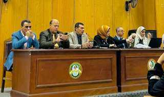 ”الصحة النفسية لدى طلاب الجامعة: محدداتها وسبل تحقيقها” في ندوة علمية بأداب الفيوم