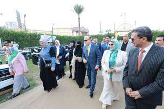 محافظ كفرالشيخ يشهد الحفل السنوي لتجهيز 112 عريسًا وعروسًا من خمس محافظات بالتعاون مع مؤسسة نهر الخير بحديقة صنعاء.. مشيدًا بالمشاركة المجتمعية