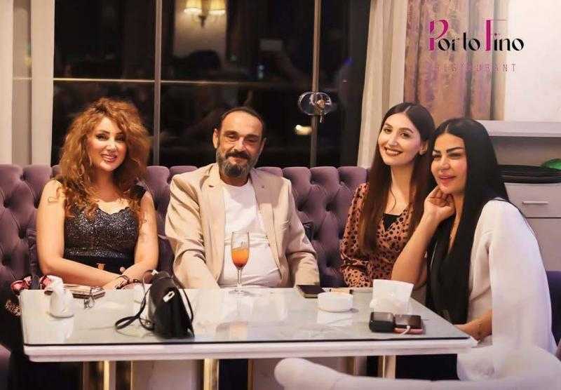 مطعم ”بورتو فينو” الإيطالي بدمشق يجمع عدداً من الشخصيات الفنية