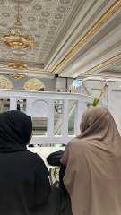 المنتجة السينمائية الكبيرة رنا ابوسيدو تؤدي مناسك العمرة