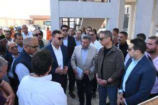وزير الإسكان ومحافظ الفيوم يختتمان جولتهما الميدانية بتفقد محطتي معالجة ”بطن أهريت” و”الحامولي” بمركز يوسف الصديق