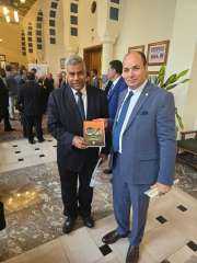 رئيس مركز العرب: أهدينا 20 مؤلفاً من مؤلفات الشرفاء الحمادي إلى مكتبة جامعة الدول العربية