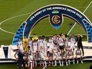 أبو ريدة يسلّم كأس ديربي الأمريكتين لفلامنجو البرازيلي