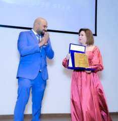 المخرج محمد كرم : تأجيل حفل ”جوائز الأفضل عربيًا” إلى عام 2026