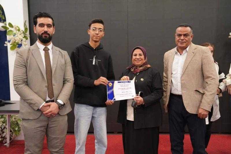 حزب حماة الوطن بسوهاج ينظم تدريبات متميزة للشباب في تنمية مهارات اللغة الإنجليزية والذكاء الاصطناعي