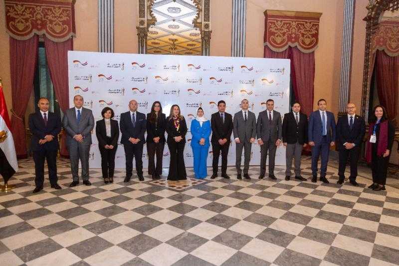 وزارة الاتصالات تنظم جلسة حوارية حول تنمية القدرات الرقمية للعاملين بالدولة