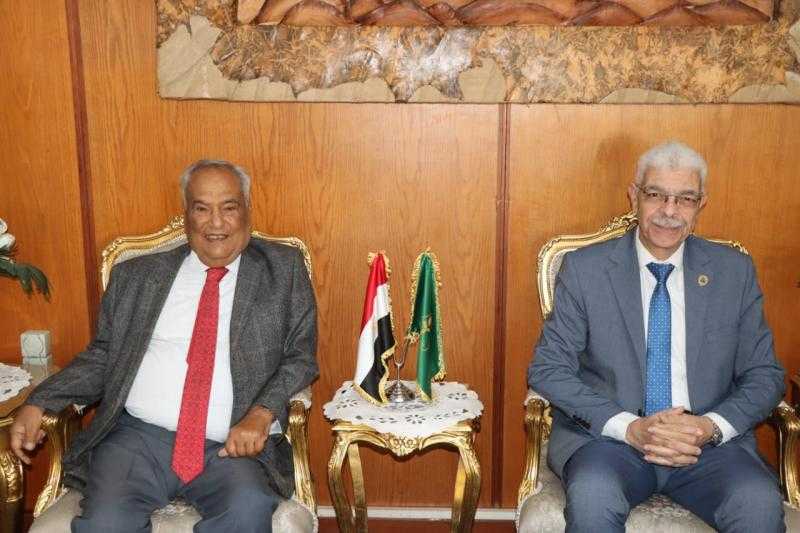 القاصد يستقبل الدكتور محمد أنس جعفر أستاذ القانون العام ومحافظ بني سويف الأسبق