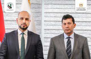 أخلاق.. علم.. قيادة: شعار يتحول إلى برامج تدريبية واقعية