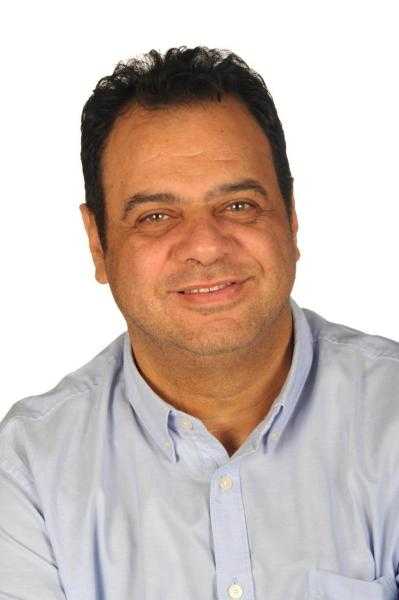 السينما الفلسطينية وسينما هوليوود كتابان جديدان للمخرج والكاتب احمد عاطف درة