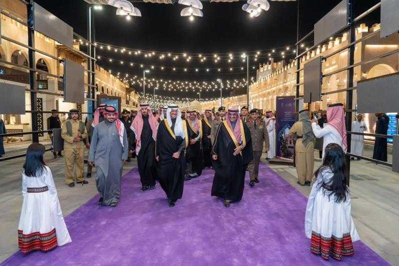 محافظ الأحساء يفتتح مهرجان ”ليالي القيصرية 2026”