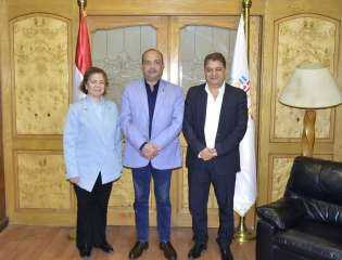 محافظ الأقصر يستقبل وفد مهرجان السينما الأفريقية لمناقشة الاستعدادات النهائية للدورة الـ 15