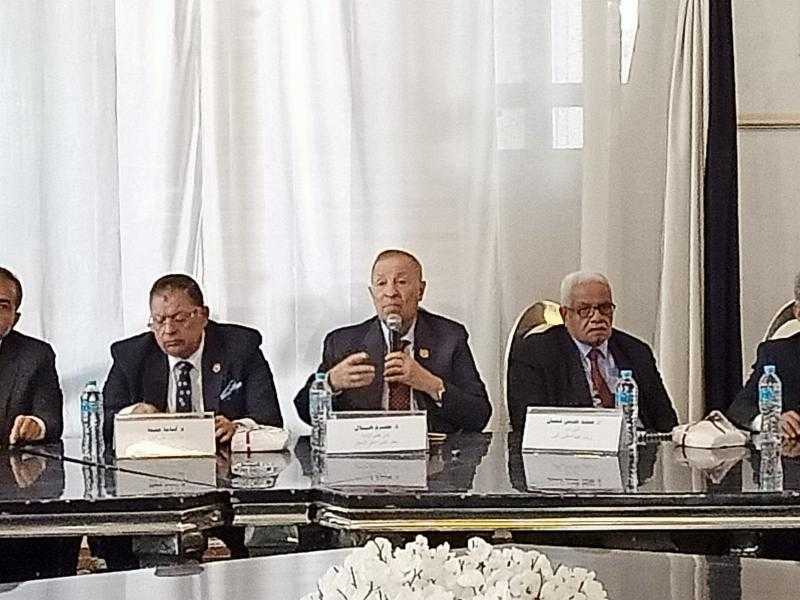 محافظ أسيوط واتحاد المستثمرين يطلقان «استراتيجية مبتكرة» لتحقيق نهضة شاملة بالصعيد