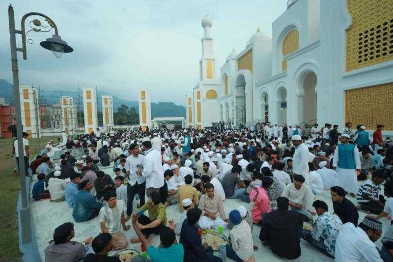 تحت ظلال ”بدر”.. جامع الفتوح يستعد لاحتضان أضخم تظاهرة رمضانية في الهند