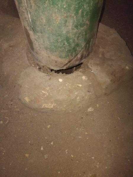 أعمدة الإنارة تهدد حياة أهالي نجع الشعارنة الشرقية التابع لمركز ومدينة سوهاج .. كارثة مؤكدة قد تحدث بسبب الاعمدة الايلة للسقوط!