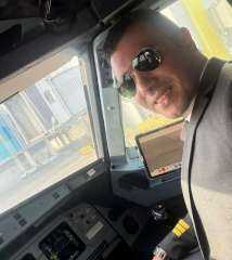 كابتن طيار محمد العطافي يكشف كواليس الطيران وقت الحروب من داخل قمرة قيادة A320