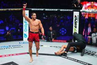 عمر الدفراوي يحسمها بالضربة القاضية في بطولة PFL العالمية