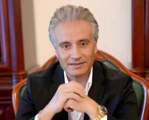 د. علي الدكروري.. رؤية اقتصادية تجمع العمق الإنساني وبساطة الطرح