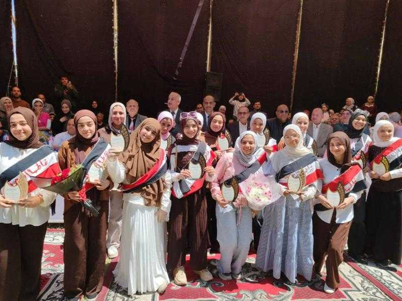 تكريم المتفوقات وختام الأنشطة بمدرسة فاطمة الزهراء بأشمون