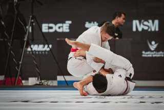 رابطة أبوظبي لمحترفي الجوجيتسو تنظم بطولة جنوب الإكوادور الإقليمية تحت رعاية ”إيدج”