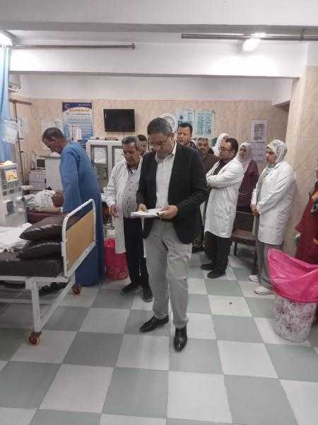 وكيل وزارة الصحة بالمنوفية يفاجئ مستشفى الشهداء بقرارات تدعم الخدمة الطبية”