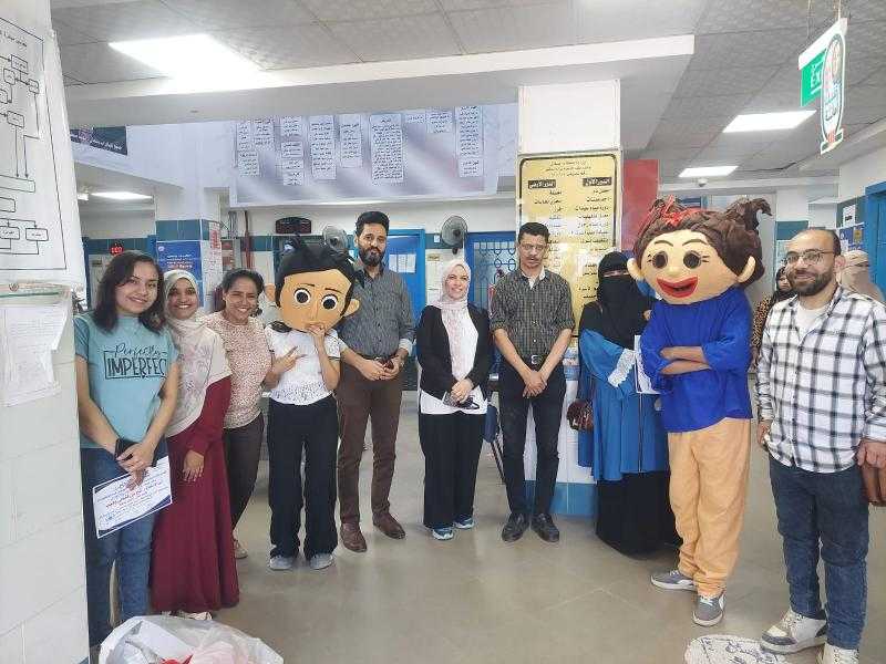 الإدارة الصحية بأبوتيج تحتفل بالأسبوع العالمي للتطعيمات داخل وحدة نزلة باقور.