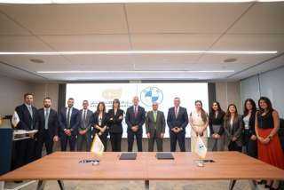البنك العربى الافريقى الدولى يوقع اتفاقية شراكة استراتيجية مع BMW مصر لتقديم مزايا حصرية لعملاء البنك