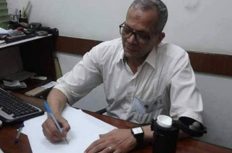 الكاتب منصور البحيري 