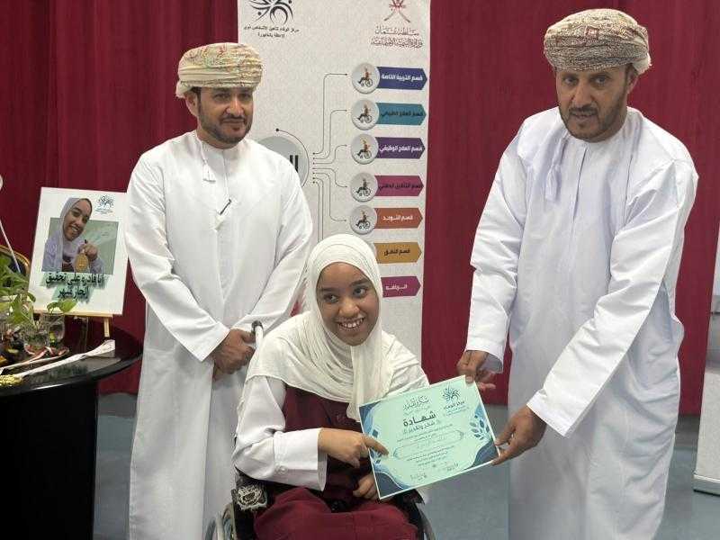 والي الخابورة يفتتح غرفة التعلم الحر بمركز الوفاء