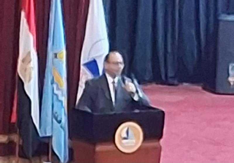 ”زراعي برتبة جراح”.. رئيس جامعة كفر الشيخ يُبهر الأوساط الطبية في مؤتمر المسالك البولية ويُجسد رؤية الدولة في اختيار الكفاءات