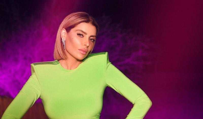 الفنانة أمل الغربي تطلق أغنية لا أهلا ولا سهلا