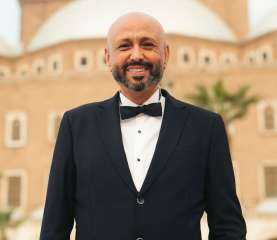 جمال يوسف يخطف الأنظار في ”تحت السن”