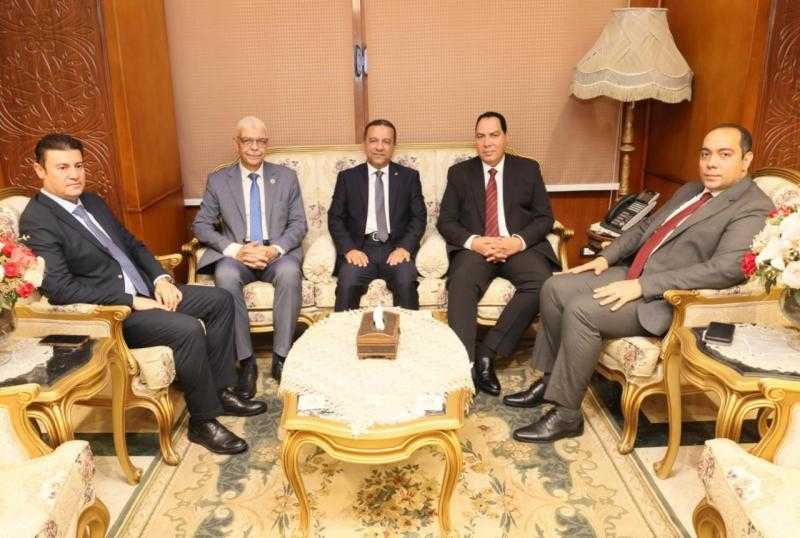 محافظ المنوفية ورئيس جامعة المنوفية يهنئان اللواء عبدالحليم اسماعيل مدير الامن الجديد