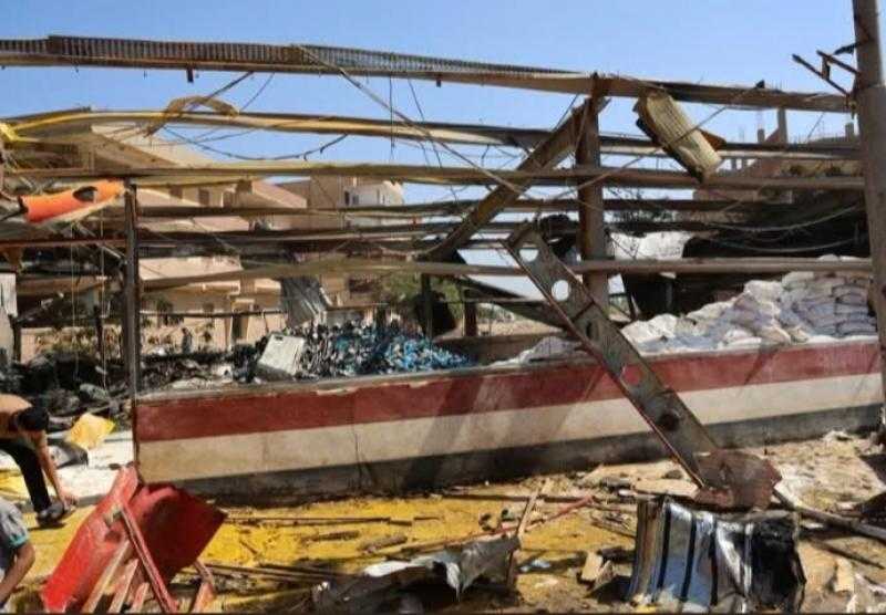 من موقع الحادث : محافظ المنوفية يتفقد حريق منفذ بيع وتعبئة مواد البناء والدهانات باجهورالرمل