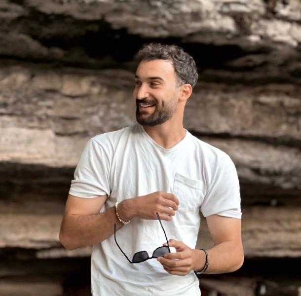 جان رحمة وديو قريب بينه وبين علي السلق
