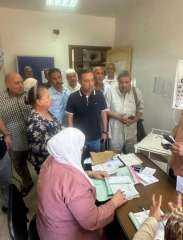 محافظ المنوفية يفاجئ عيادات التأمين الصحي بالسادات