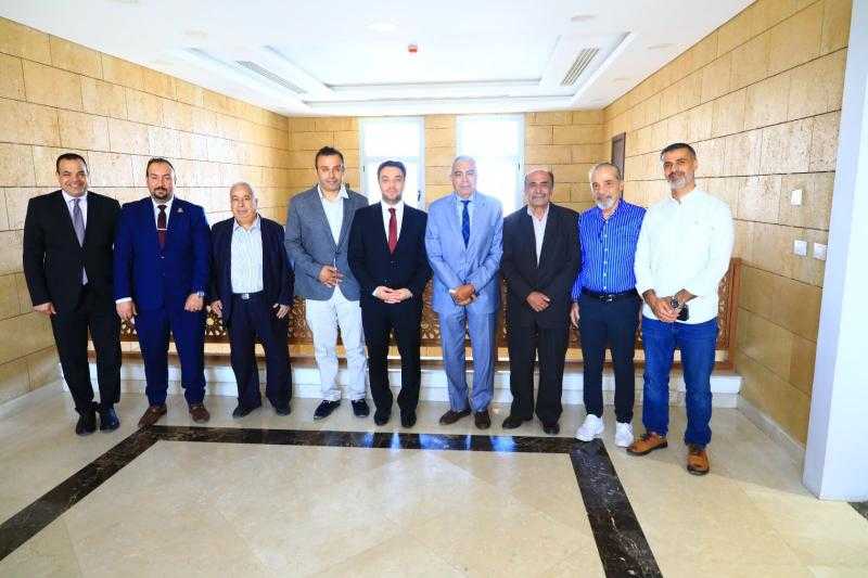 وفد إعلامي فلسطيني مصري يزور سفارة فلسطين بالقاهرة